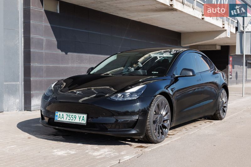 Седан Tesla Model 3 2021 в Києві