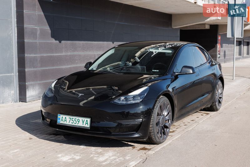 Седан Tesla Model 3 2021 в Києві
