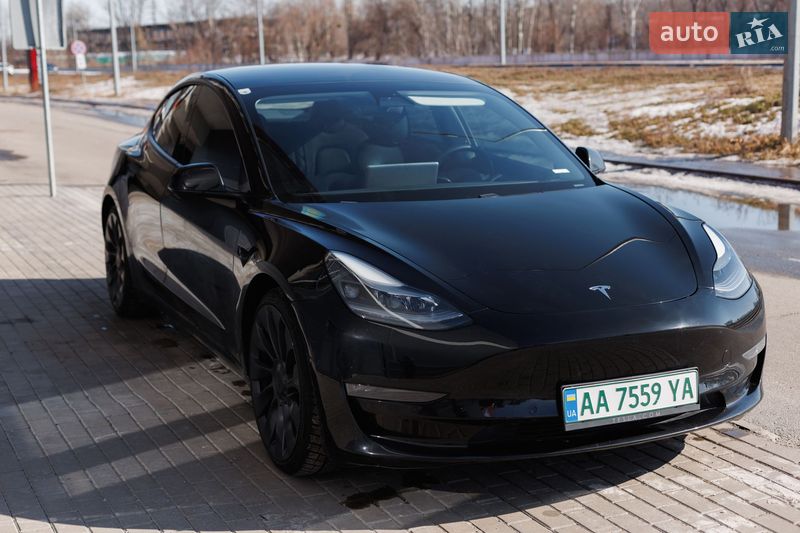 Седан Tesla Model 3 2021 в Києві
