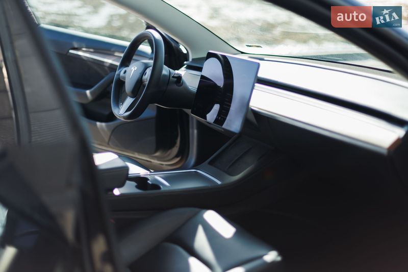 Седан Tesla Model 3 2021 в Києві