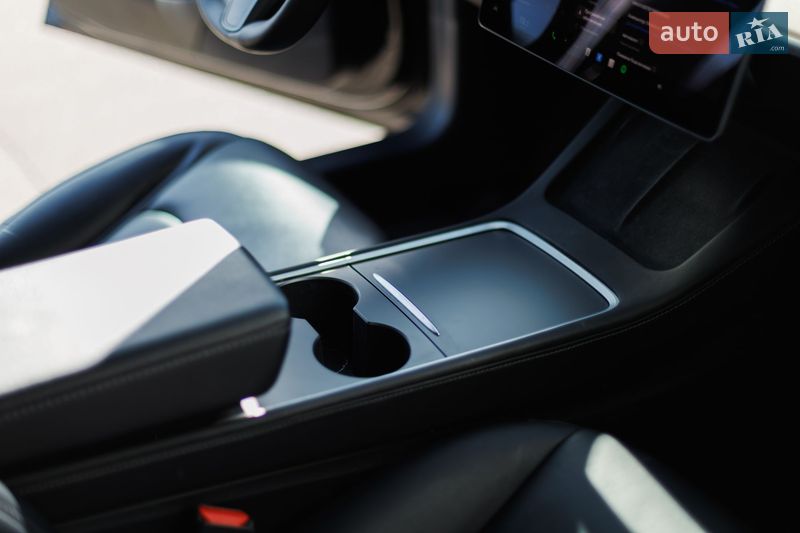 Седан Tesla Model 3 2021 в Києві