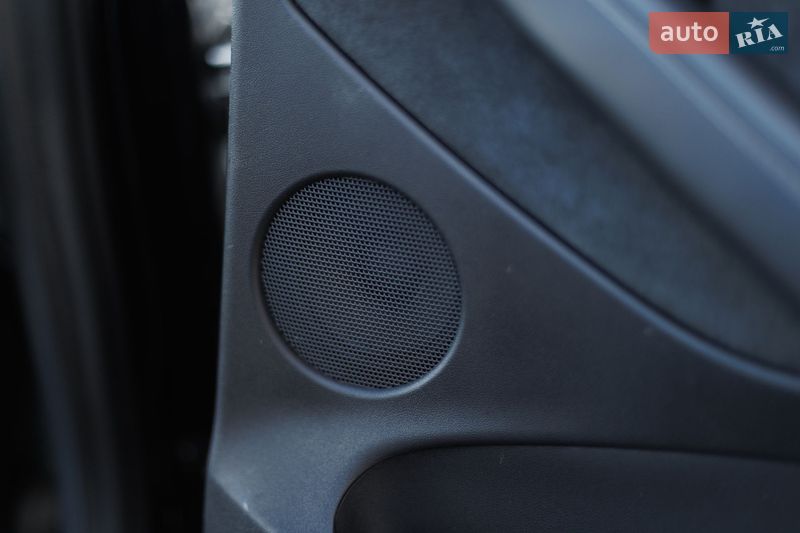 Седан Tesla Model 3 2021 в Києві