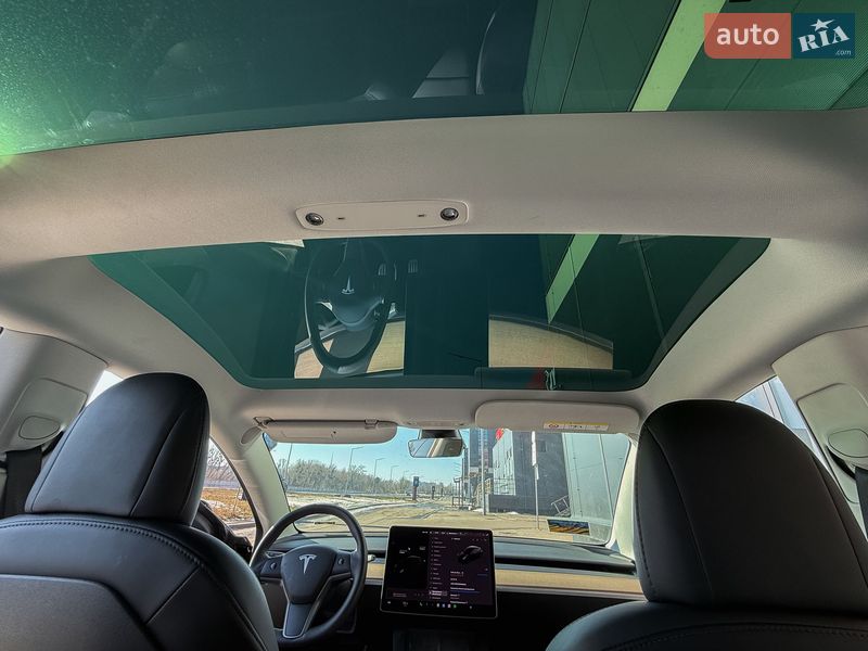 Седан Tesla Model 3 2021 в Києві