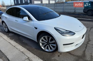 Tesla Model 3  2018