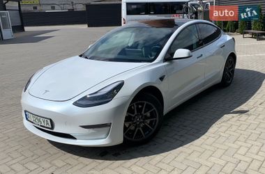 Tesla Model 3  2019
