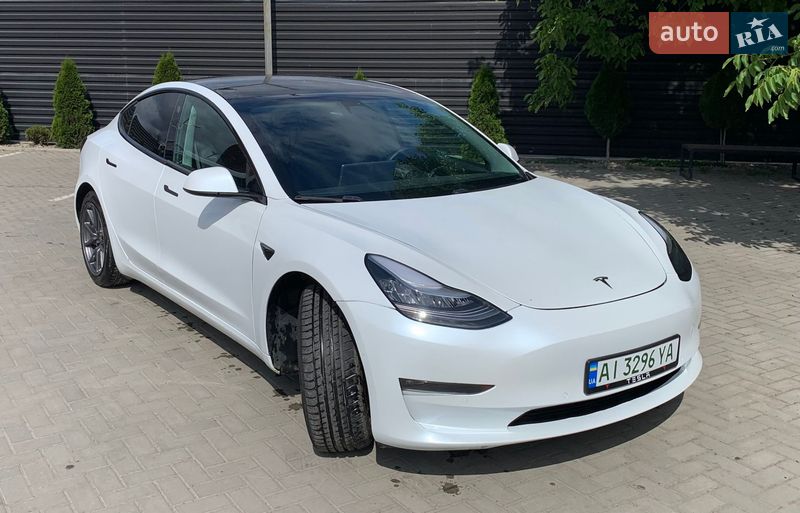 Седан Tesla Model 3 2019 в Ивано-Франковске