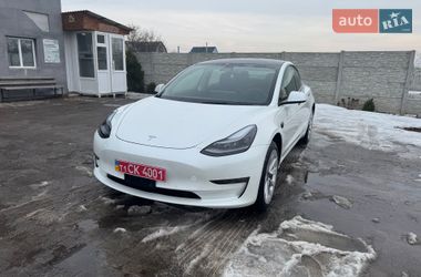 Tesla Model 3 2022