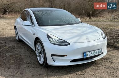 Tesla Model 3  2019
