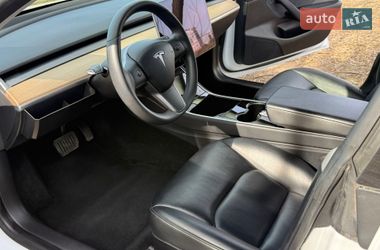 Седан Tesla Model 3 2019 в Івано-Франківську
