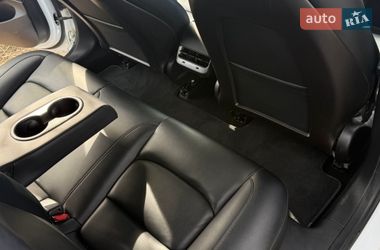 Седан Tesla Model 3 2019 в Івано-Франківську