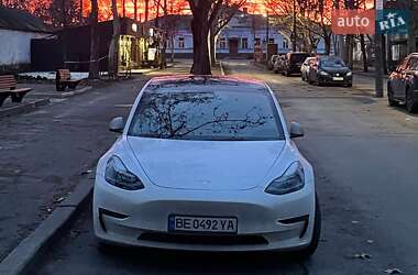 Tesla Model 3  2021