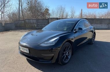 Tesla Model 3  2018