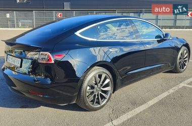 Tesla Model 3  2018