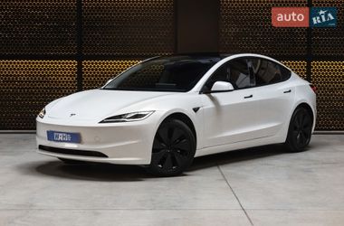 Tesla Model 3  2024