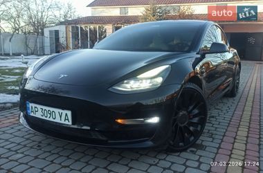 Tesla Model 3 2021