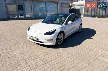 Tesla Model 3  2022