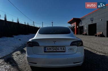 Седан Tesla Model 3 2020 в Коростишеві