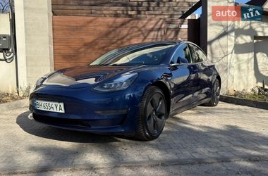 Tesla Model 3  2019