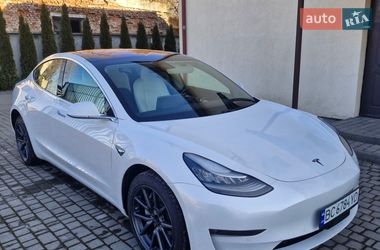 Tesla Model 3  2018