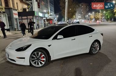 Tesla Model 3 2022