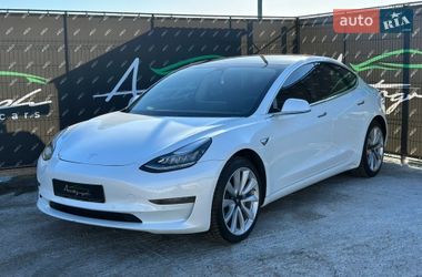 Tesla Model 3  2019