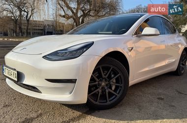 Tesla Model 3  2018