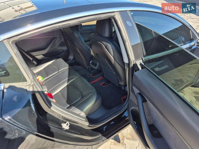 Седан Tesla Model 3 2019 в Бучі фото 10 Седан Tesla Model 3 2019 в Бучі