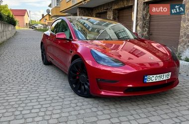Tesla Model 3  2021