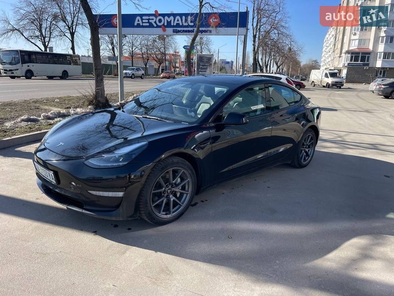 Tesla Model 3 2022
