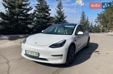 Tesla Model 3  2021