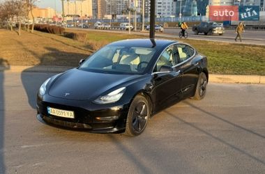Tesla Model 3 2019
