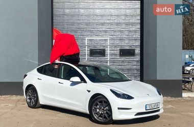 Tesla Model 3  2023
