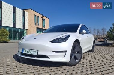 Tesla Model 3  2023
