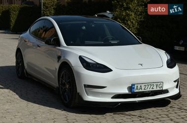 Tesla Model 3 2021