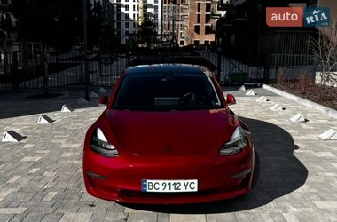 Tesla Model 3  2020