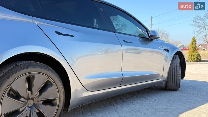 Седан Tesla Model 3 2024 в Ковелі