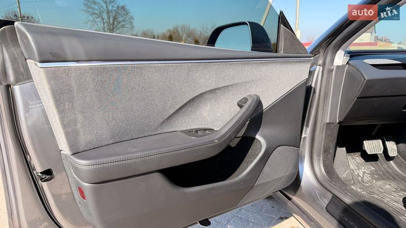 Седан Tesla Model 3 2024 в Ковелі