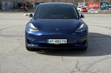 Tesla Model 3  2019