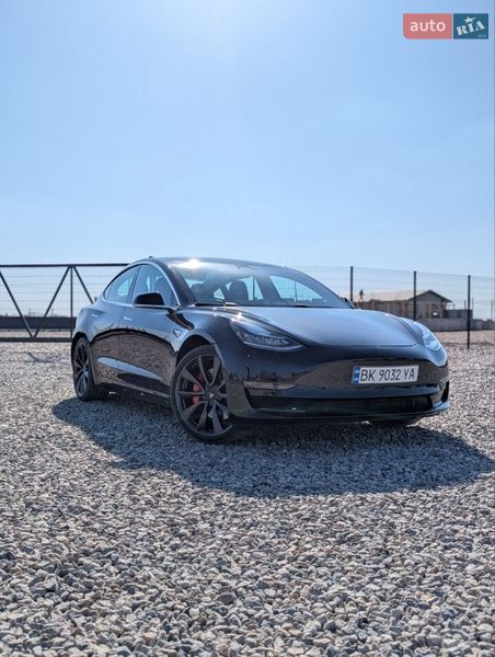 Tesla Model 3 2020