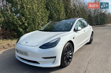Tesla Model 3  2022