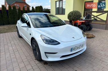Tesla Model 3  2022