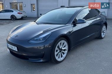 Tesla Model 3  2022