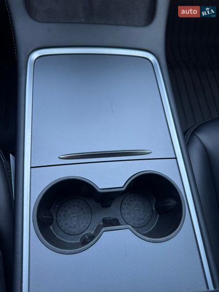 Седан Tesla Model 3 2022 в Киеве фото 11 Седан Tesla Model 3 2022 в Киеве