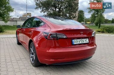Седан Tesla Model 3 2022 в Киеве