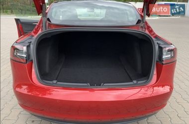 Седан Tesla Model 3 2022 в Киеве