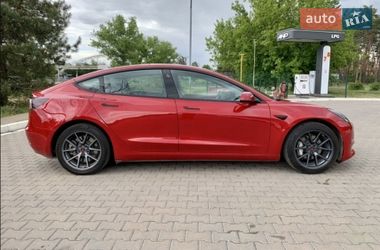 Седан Tesla Model 3 2022 в Киеве