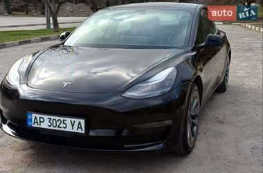 Tesla Model 3  2022