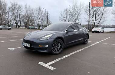 Tesla Model 3  2018