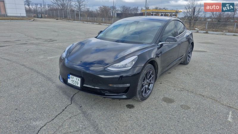 Tesla Model 3 2019