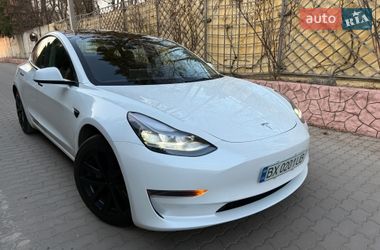 Tesla Model 3  2023